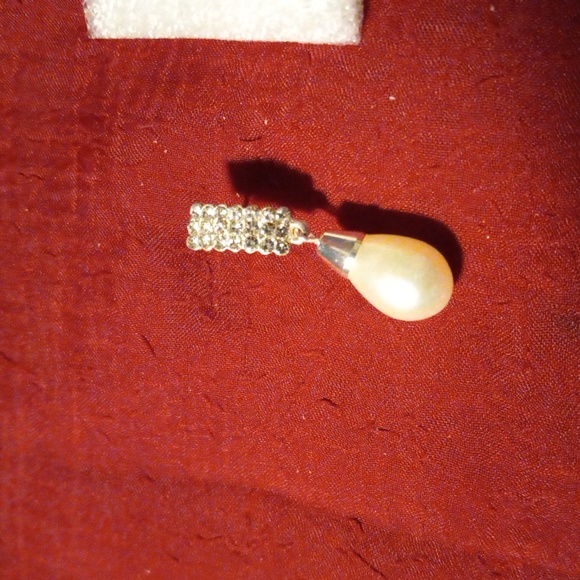 Pave diamond studs with drop pearl earrings - Picture 3 of 3